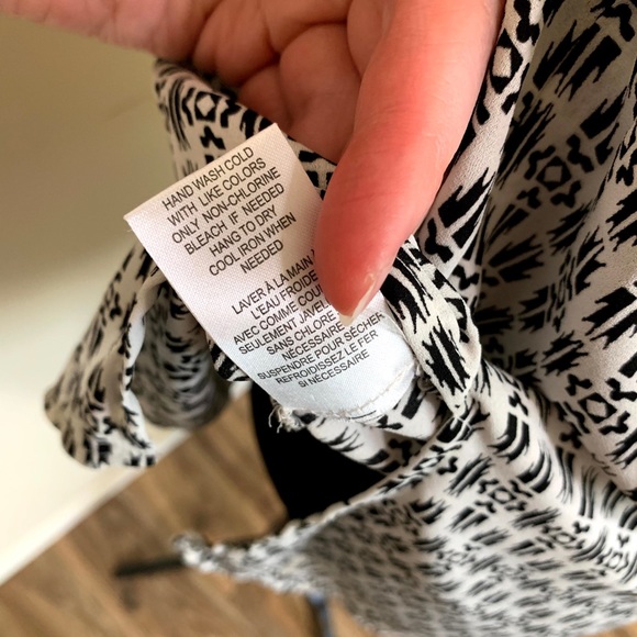 DR2 High-Low Sleeveless Top Oversized XS Black & White - Picture 13 of 13